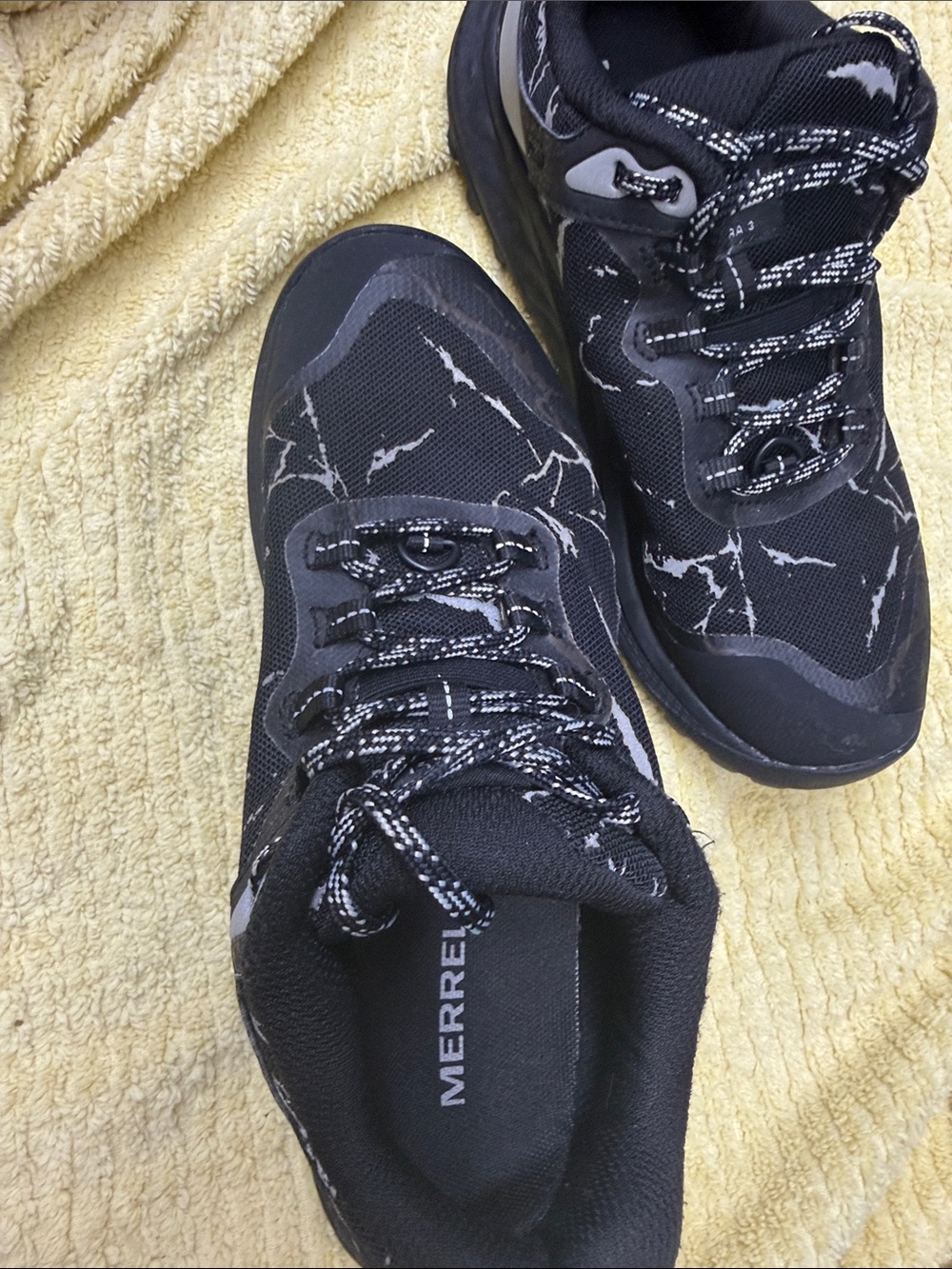 Merrell hiking sneaker